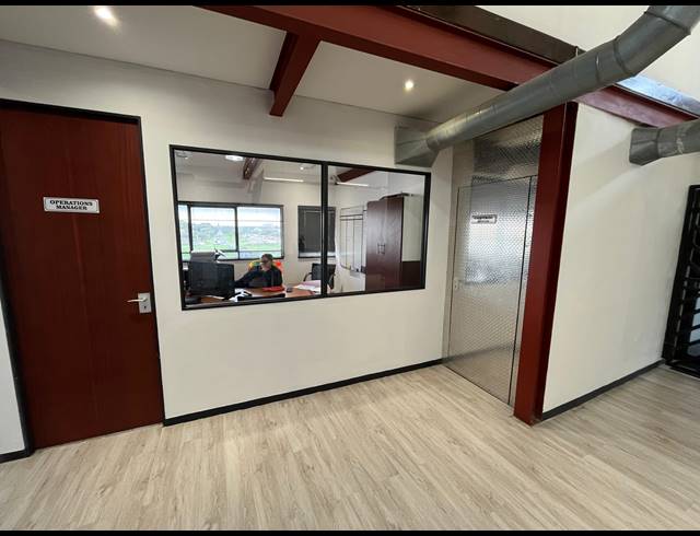 365M² OFFICE TO LET IN NDABENI